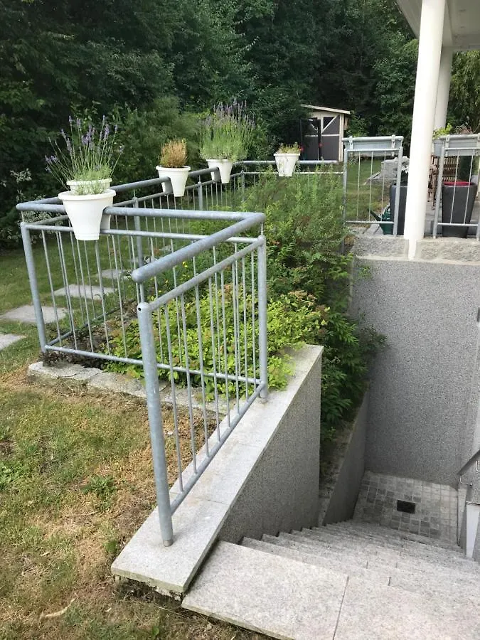 Apartment Helle Souterrainwohnung Mit Komfort Munich